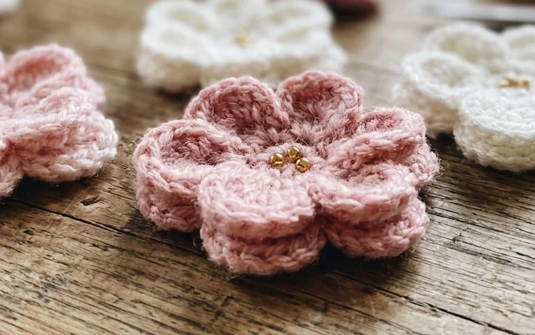 DIY Embroidery Yarn Flowers with Cardboard Tutorial + Video