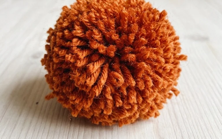 How to Make a Pom Pom That Won't Fall Apart! | The Knotted Nest