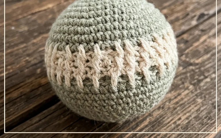 Christmas Ball Ornament Free Crochet Pattern and Video Tutorial